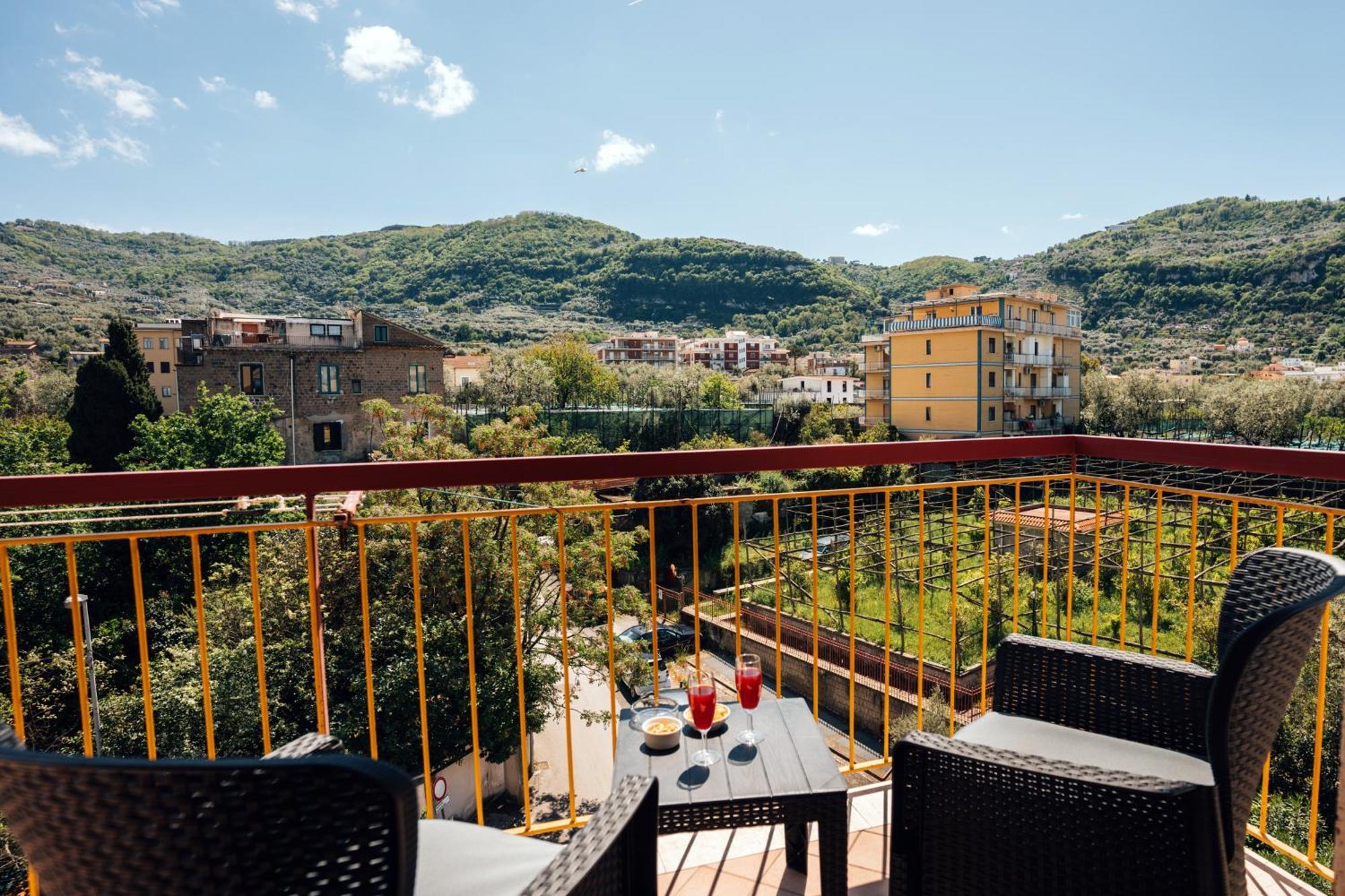 Mifra Suites Sorrento Exterior photo