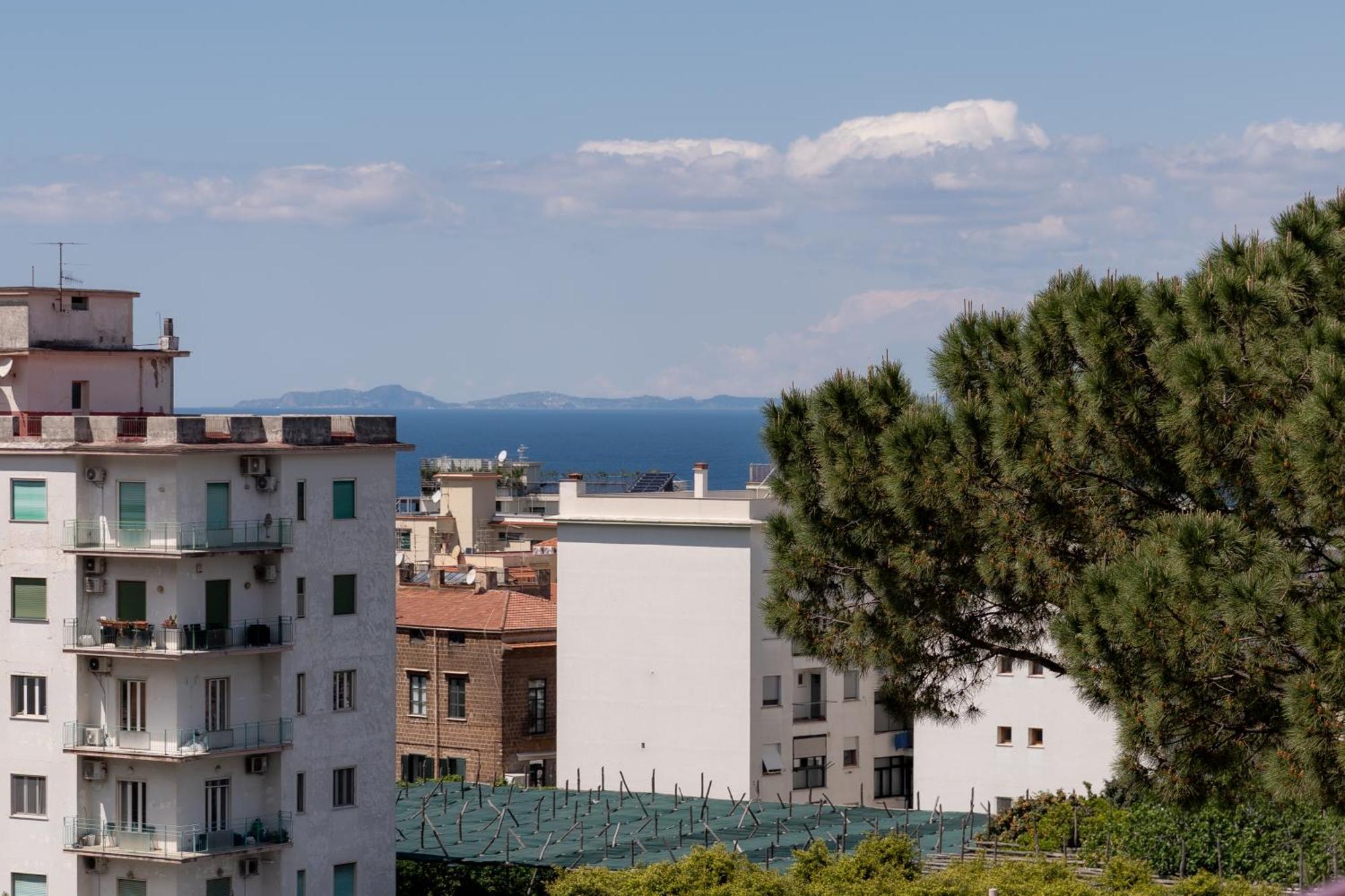Mifra Suites Sorrento Exterior photo